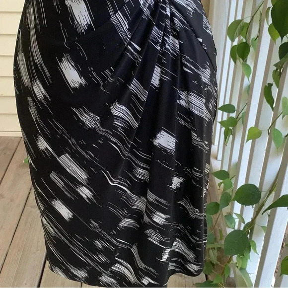 Lauren Ralph Lauren Scuba Knit Faux Wrap Dress 10 Black White Ruched Poly Money - Picture 8 of 10